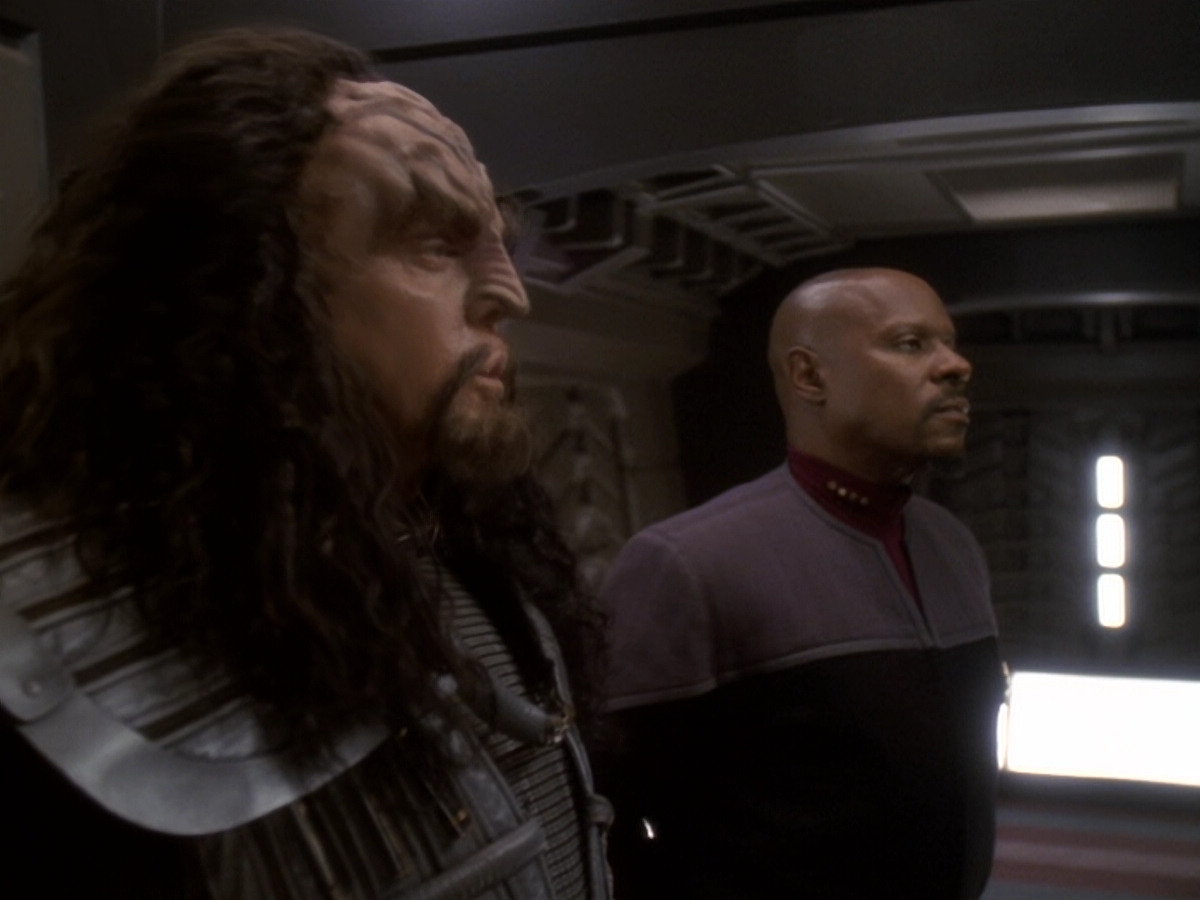 extant_StarTrek_DS9_6x07-YouAreCordiallyInvited_00908.jpg