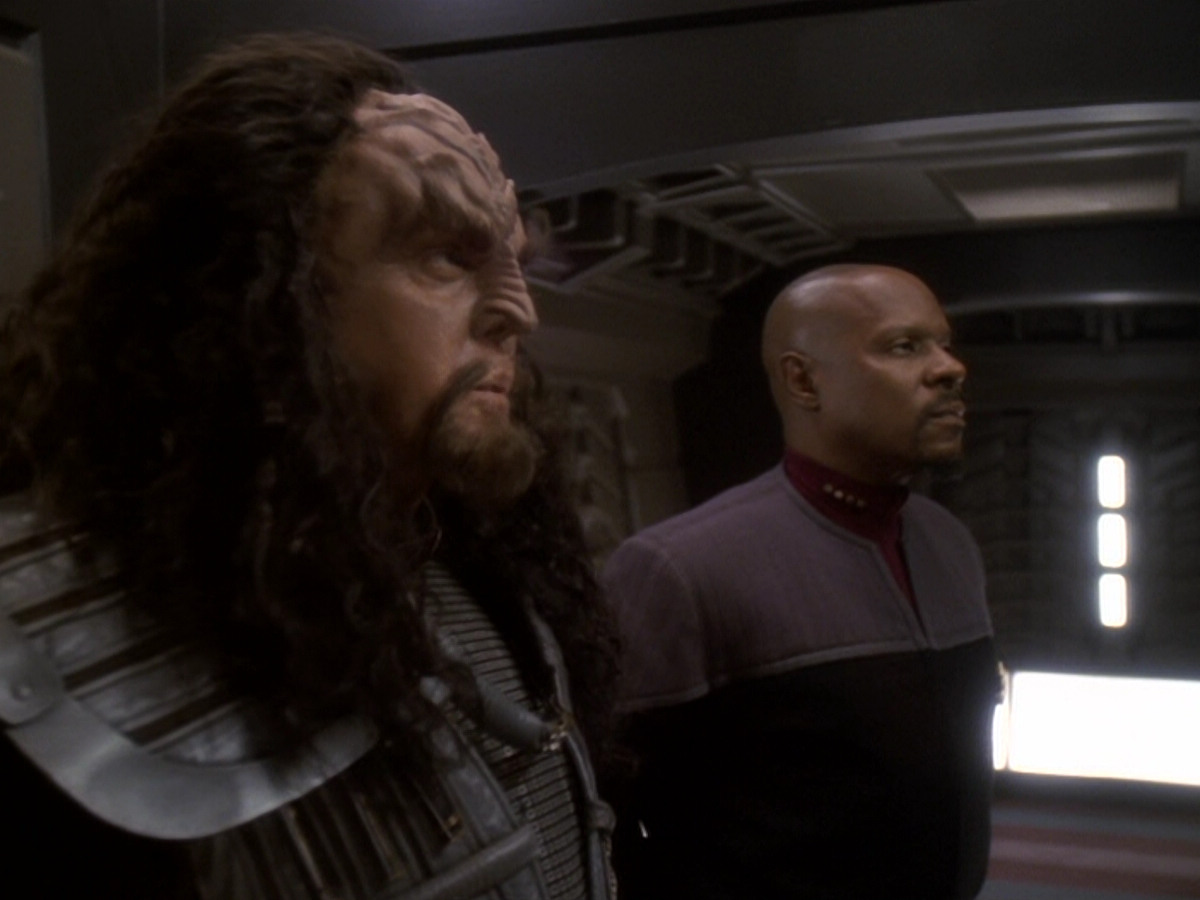 extant_StarTrek_DS9_6x07-YouAreCordiallyInvited_00909.jpg