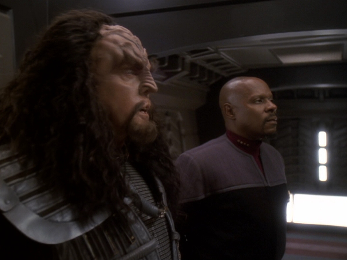 extant_StarTrek_DS9_6x07-YouAreCordiallyInvited_00910.jpg