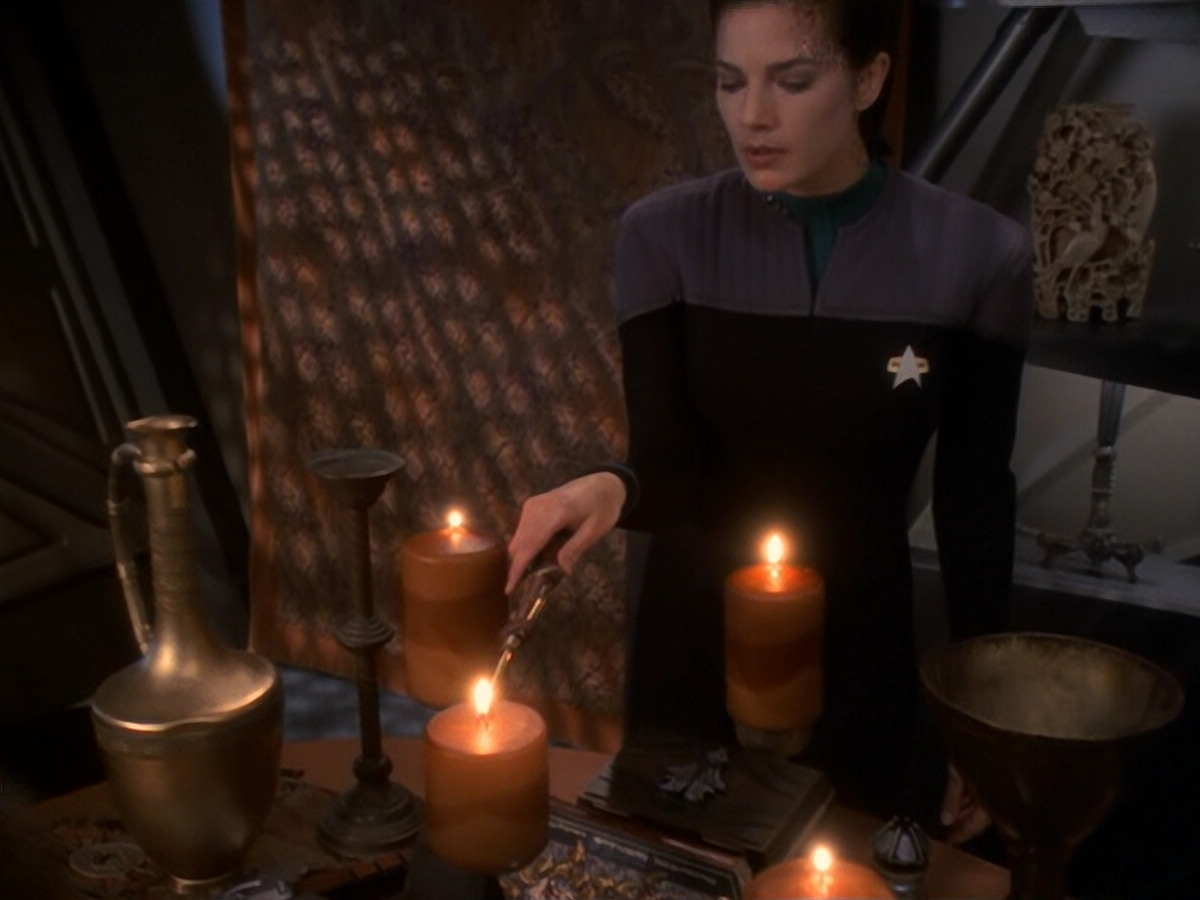 extant_StarTrek_DS9_6x07-YouAreCordiallyInvited_00945.jpg