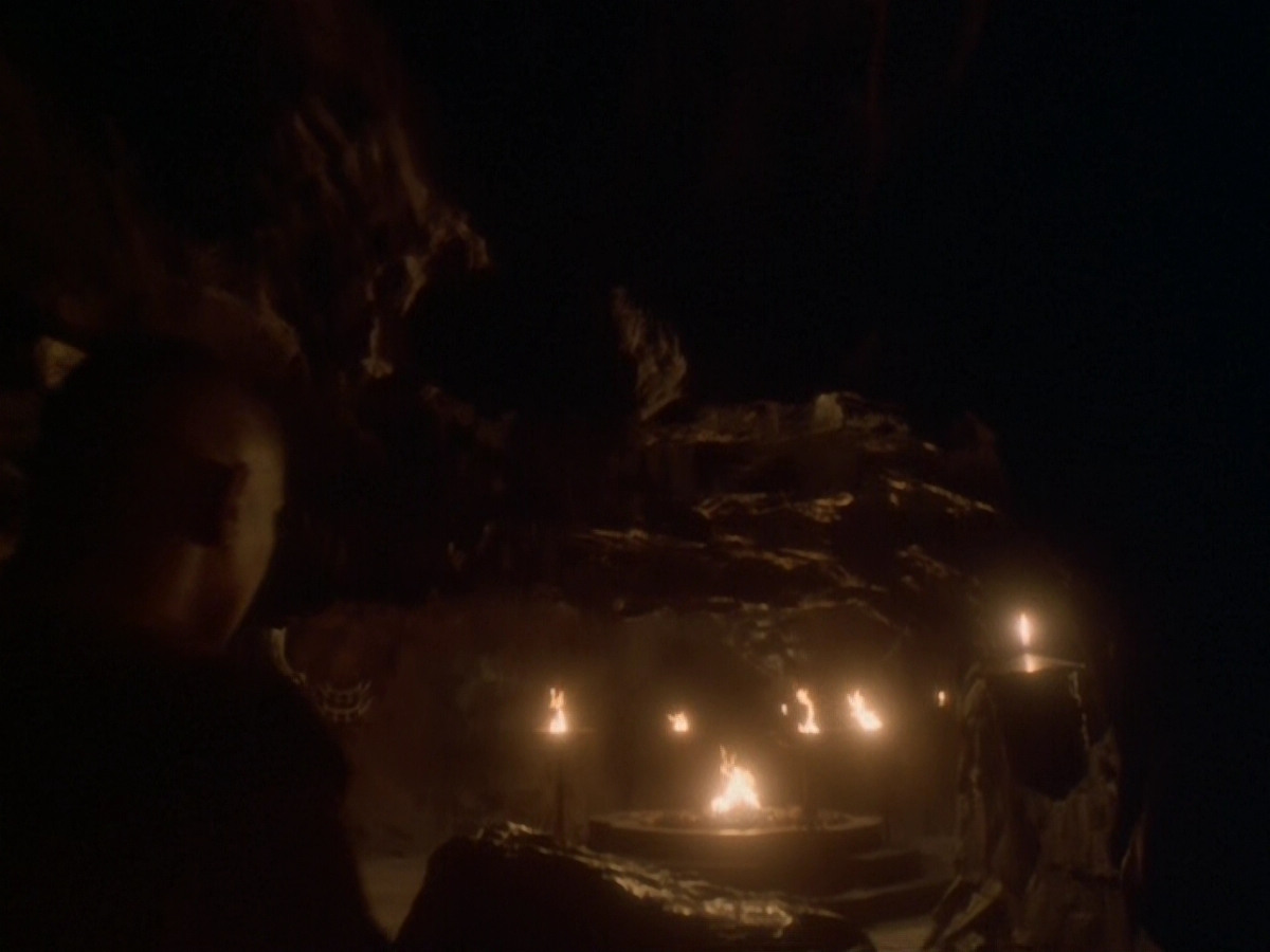extant_StarTrek_DS9_6x07-YouAreCordiallyInvited_01255.jpg