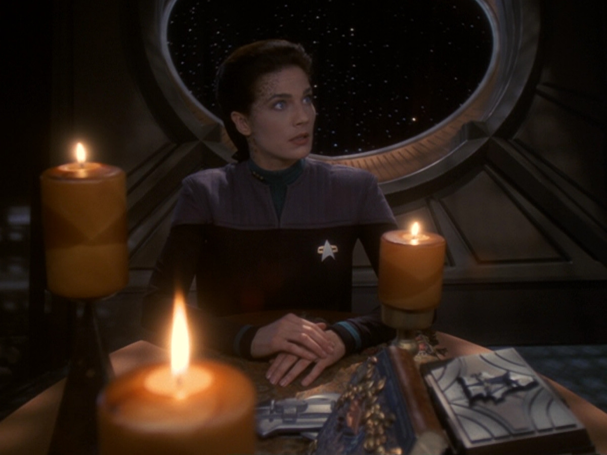 extant_StarTrek_DS9_6x07-YouAreCordiallyInvited_01801.jpg