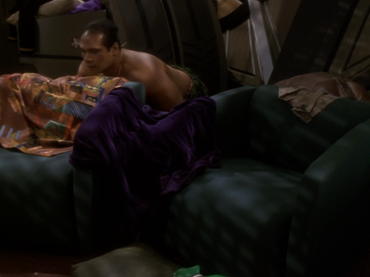 extant_StarTrek_DS9_6x07-YouAreCordiallyInvited_02482.jpg