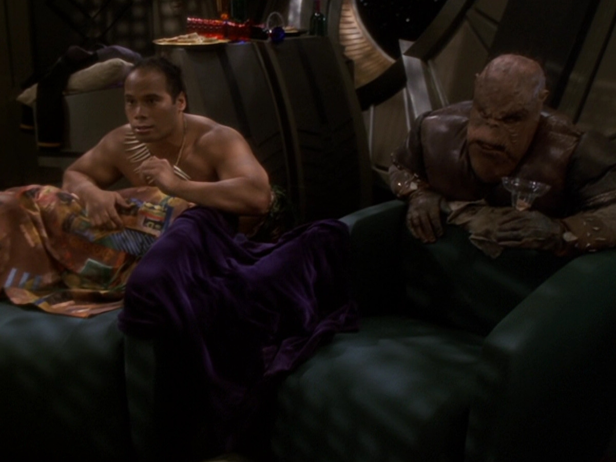 extant_StarTrek_DS9_6x07-YouAreCordiallyInvited_02489.jpg