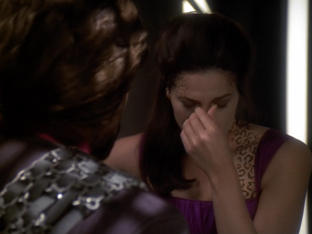 extant_StarTrek_DS9_6x07-YouAreCordiallyInvited_02687.jpg
