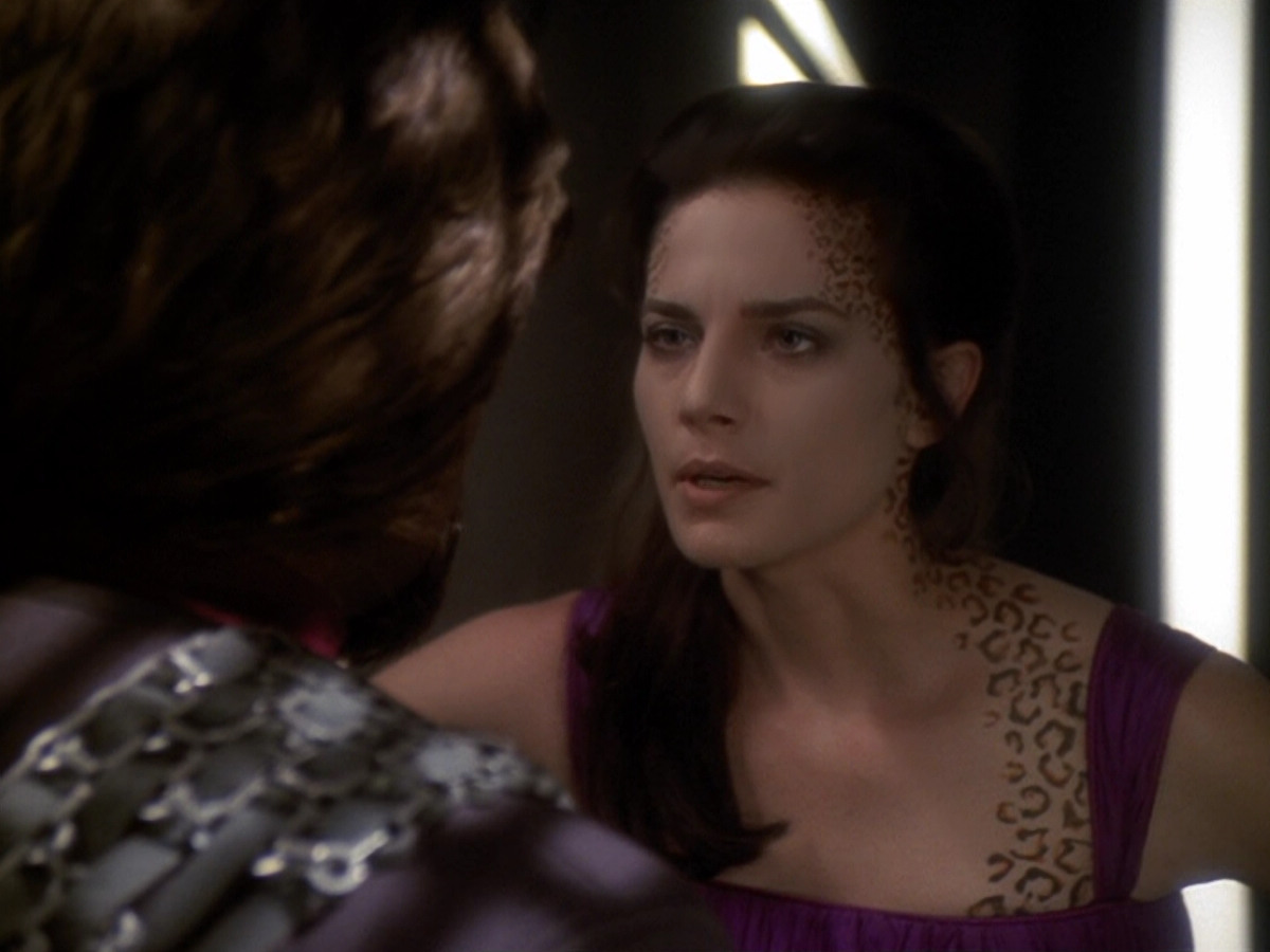 extant_StarTrek_DS9_6x07-YouAreCordiallyInvited_02690.jpg