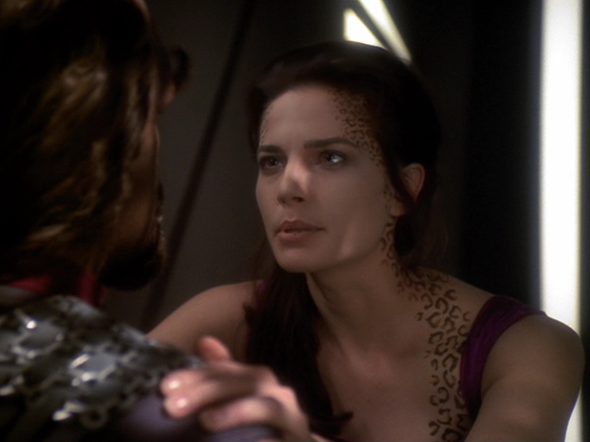 extant_StarTrek_DS9_6x07-YouAreCordiallyInvited_02700.jpg
