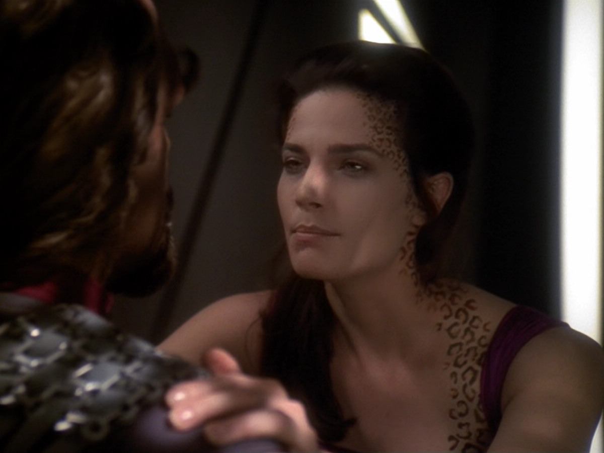 extant_StarTrek_DS9_6x07-YouAreCordiallyInvited_02705.jpg