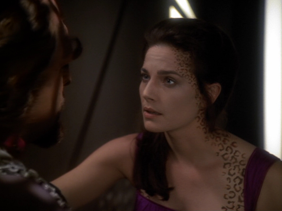 extant_StarTrek_DS9_6x07-YouAreCordiallyInvited_02713.jpg