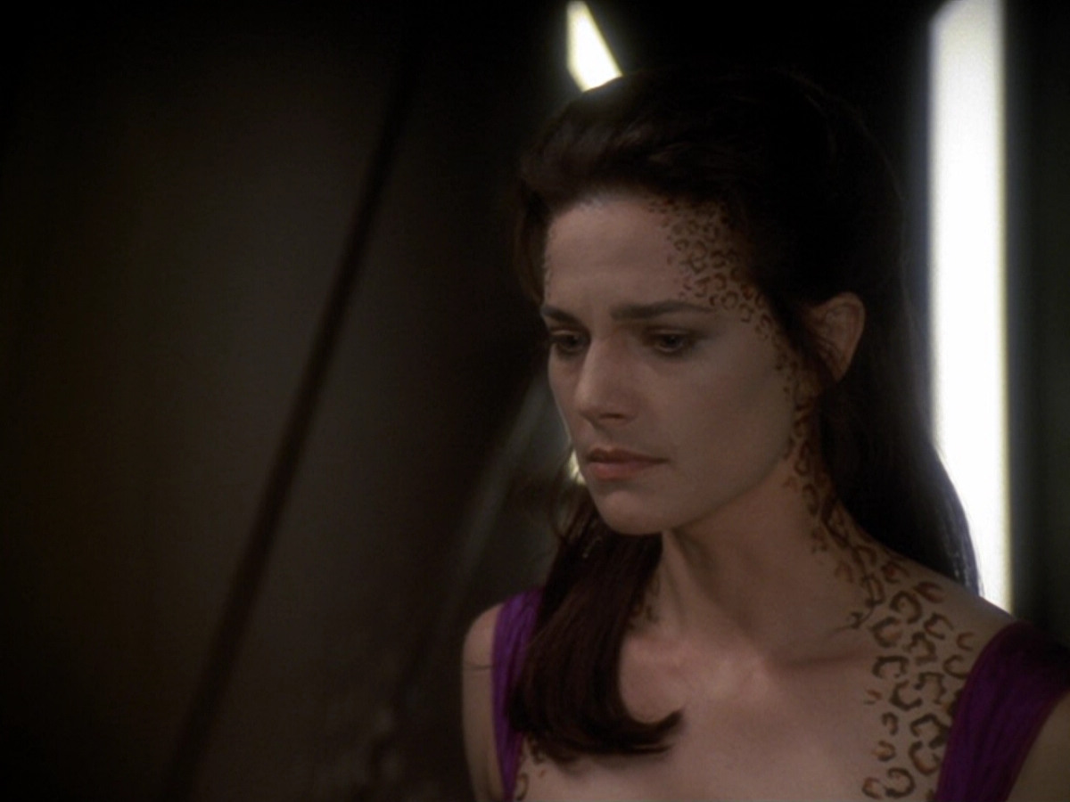 extant_StarTrek_DS9_6x07-YouAreCordiallyInvited_02750.jpg