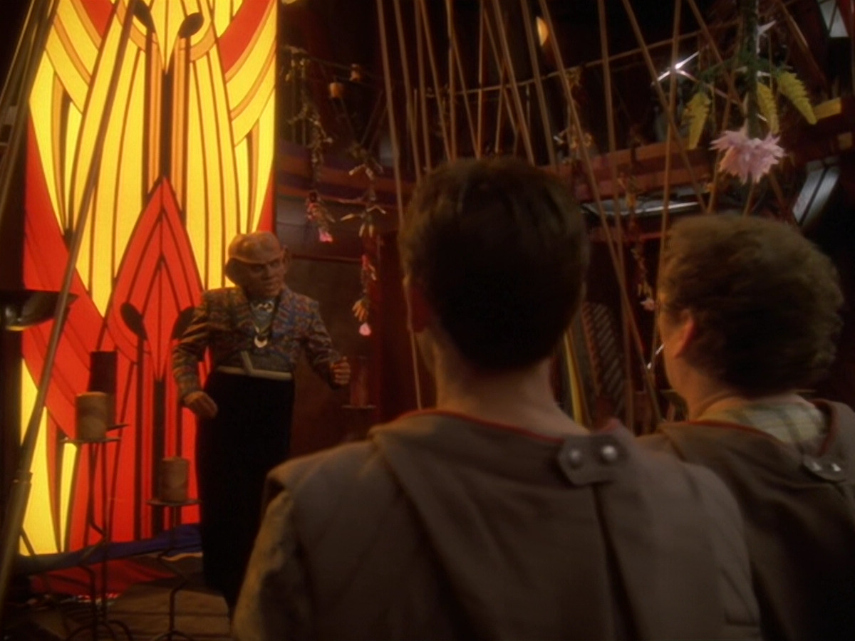 extant_StarTrek_DS9_6x07-YouAreCordiallyInvited_02785.jpg