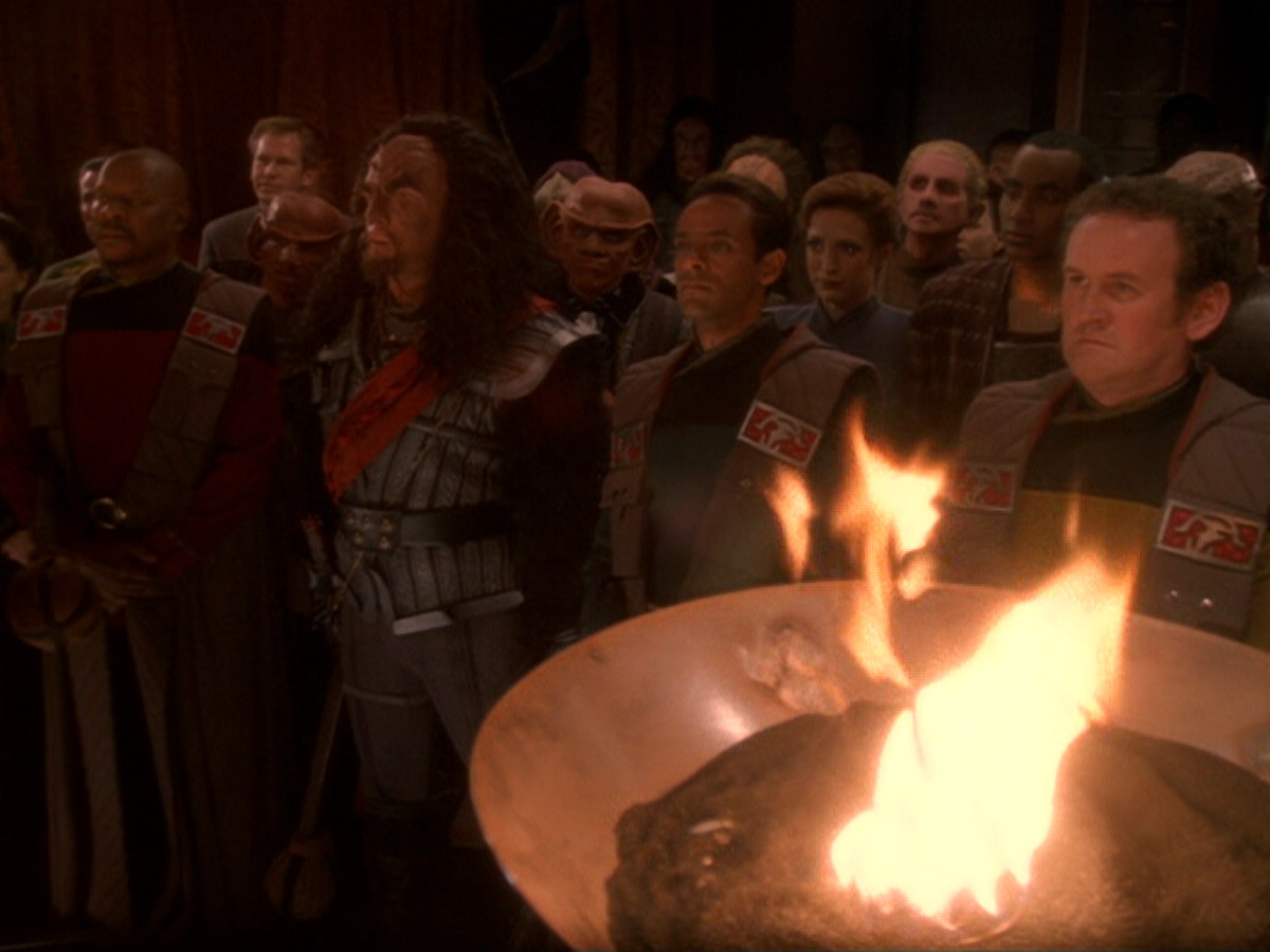 extant_StarTrek_DS9_6x07-YouAreCordiallyInvited_03400.jpg
