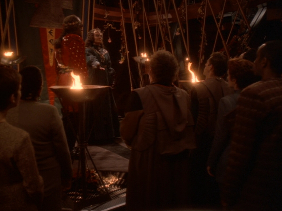 extant_StarTrek_DS9_6x07-YouAreCordiallyInvited_03481.jpg
