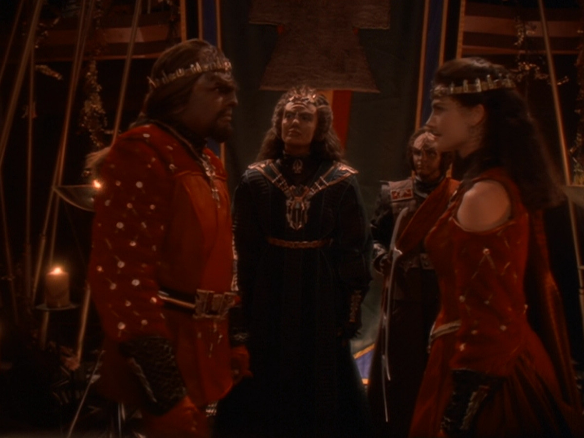 extant_StarTrek_DS9_6x07-YouAreCordiallyInvited_03557.jpg