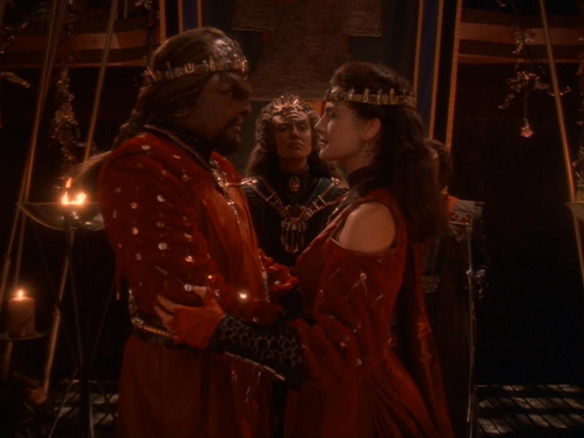 extant_StarTrek_DS9_6x07-YouAreCordiallyInvited_03563.jpg