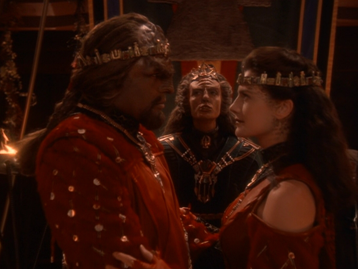 extant_StarTrek_DS9_6x07-YouAreCordiallyInvited_03573.jpg