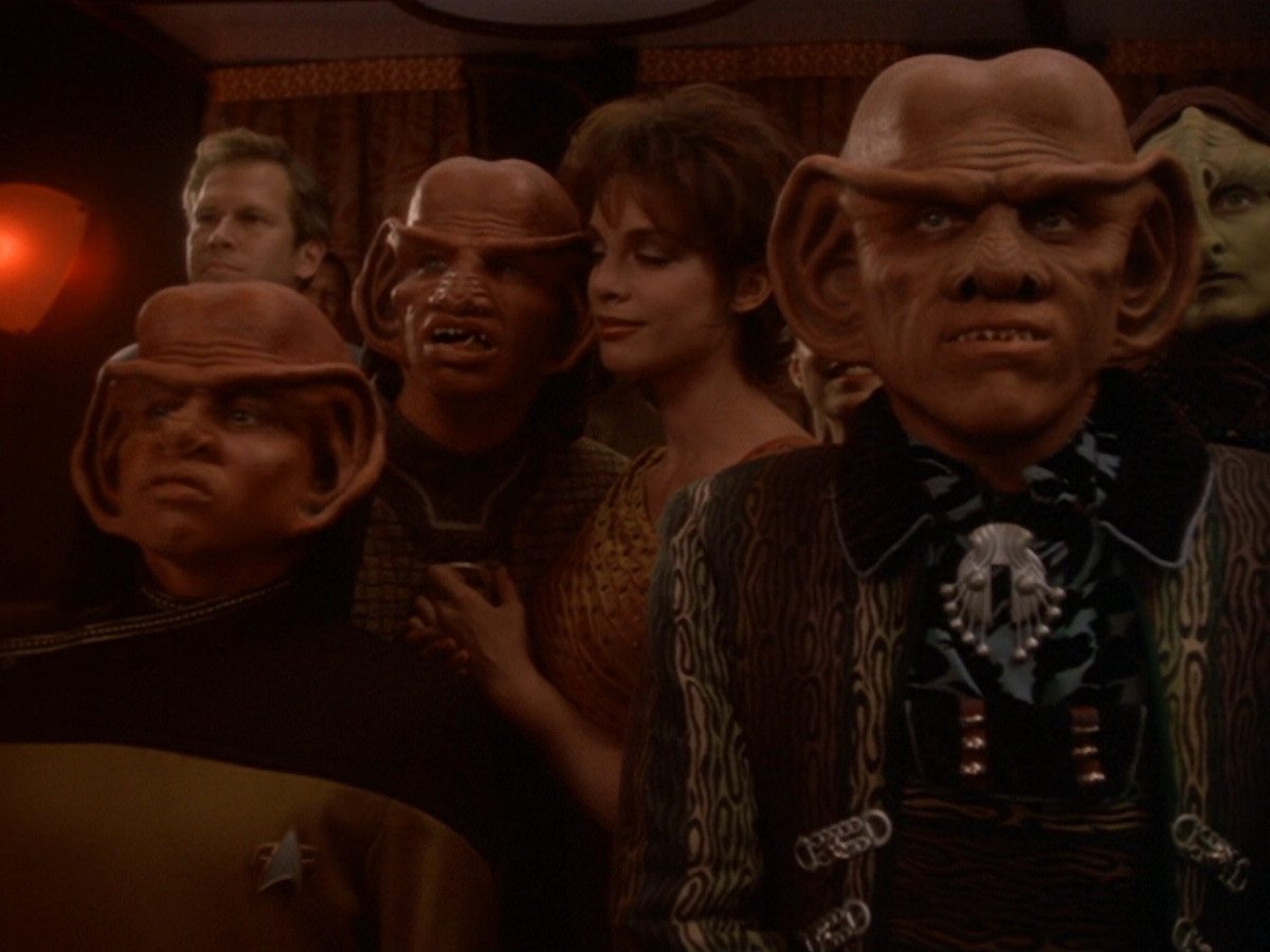 extant_StarTrek_DS9_6x07-YouAreCordiallyInvited_03627.jpg
