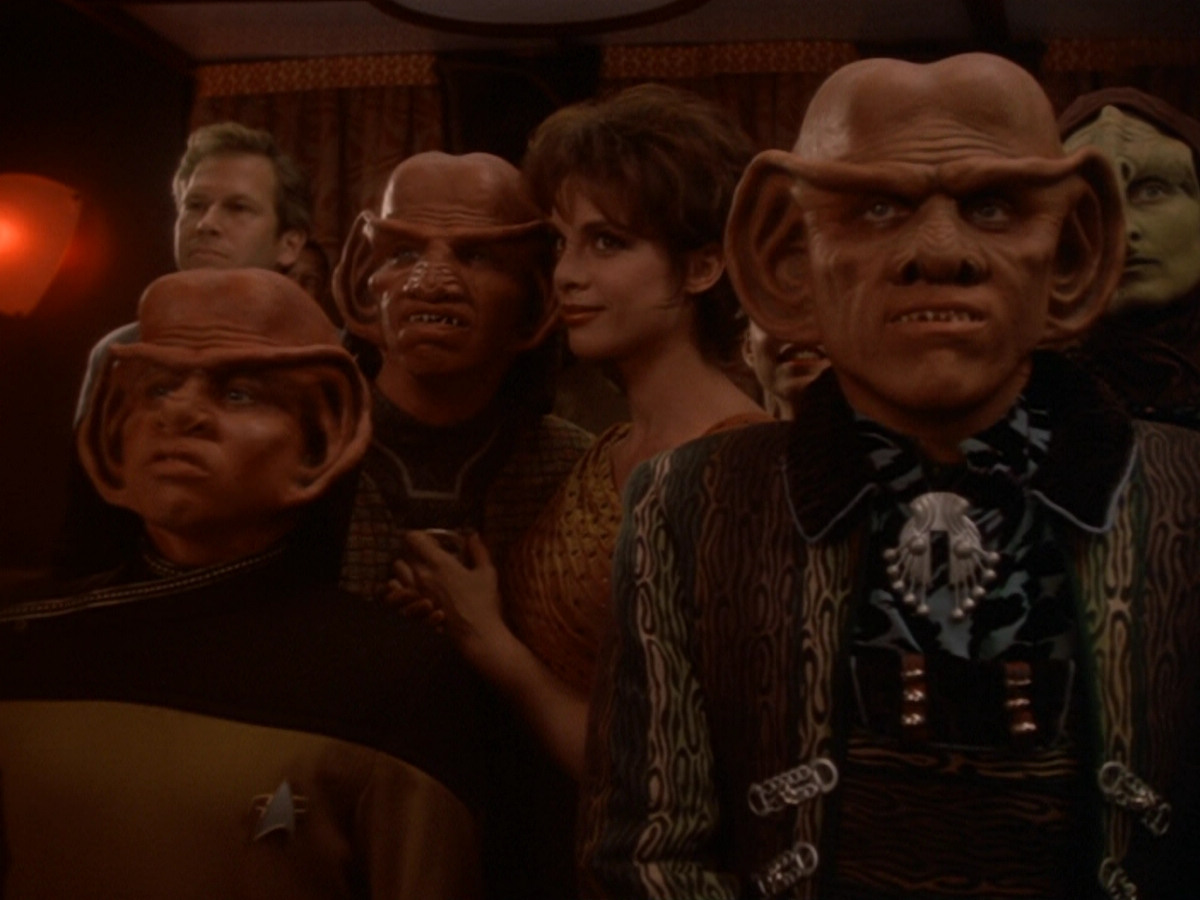 extant_StarTrek_DS9_6x07-YouAreCordiallyInvited_03630.jpg
