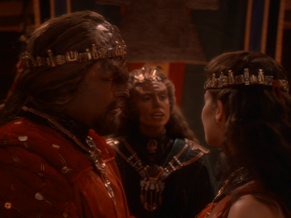 extant_StarTrek_DS9_6x07-YouAreCordiallyInvited_03639.jpg