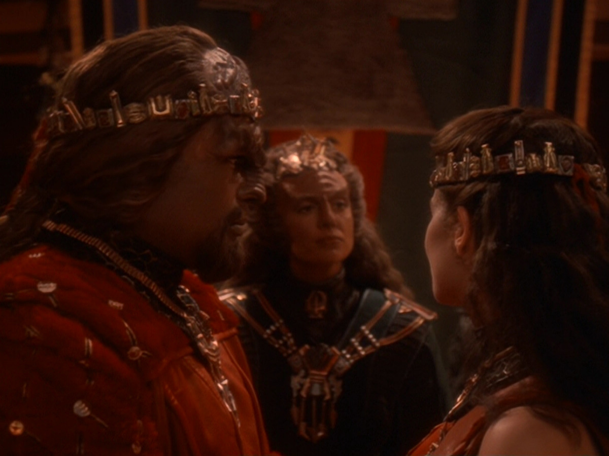 extant_StarTrek_DS9_6x07-YouAreCordiallyInvited_03640.jpg
