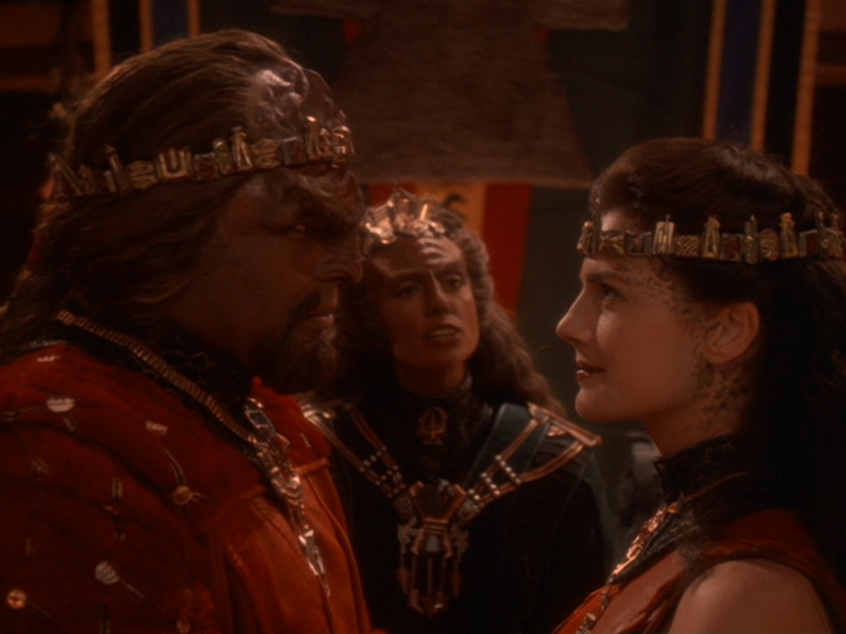 extant_StarTrek_DS9_6x07-YouAreCordiallyInvited_03652.jpg
