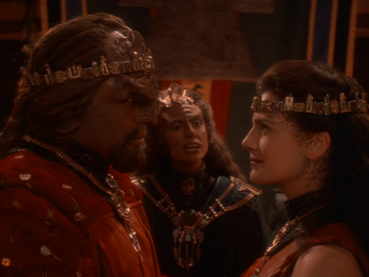 extant_StarTrek_DS9_6x07-YouAreCordiallyInvited_03653.jpg