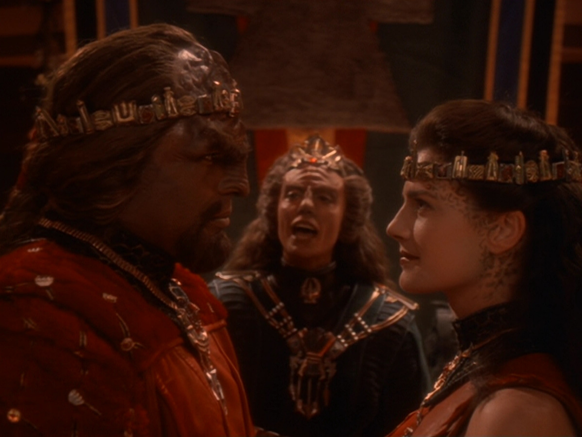 extant_StarTrek_DS9_6x07-YouAreCordiallyInvited_03667.jpg