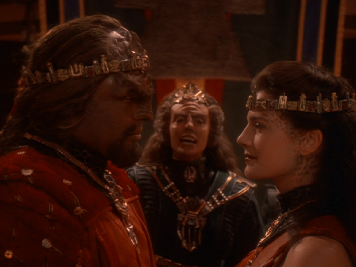 extant_StarTrek_DS9_6x07-YouAreCordiallyInvited_03668.jpg