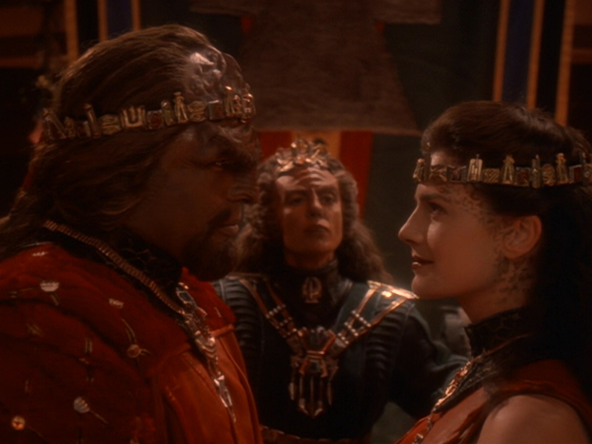 extant_StarTrek_DS9_6x07-YouAreCordiallyInvited_03669.jpg