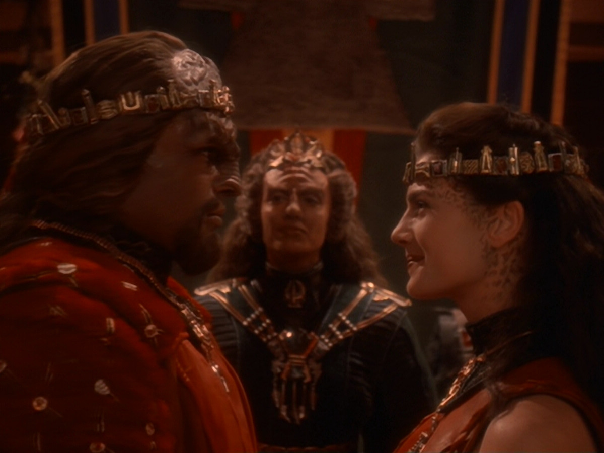 extant_StarTrek_DS9_6x07-YouAreCordiallyInvited_03692.jpg