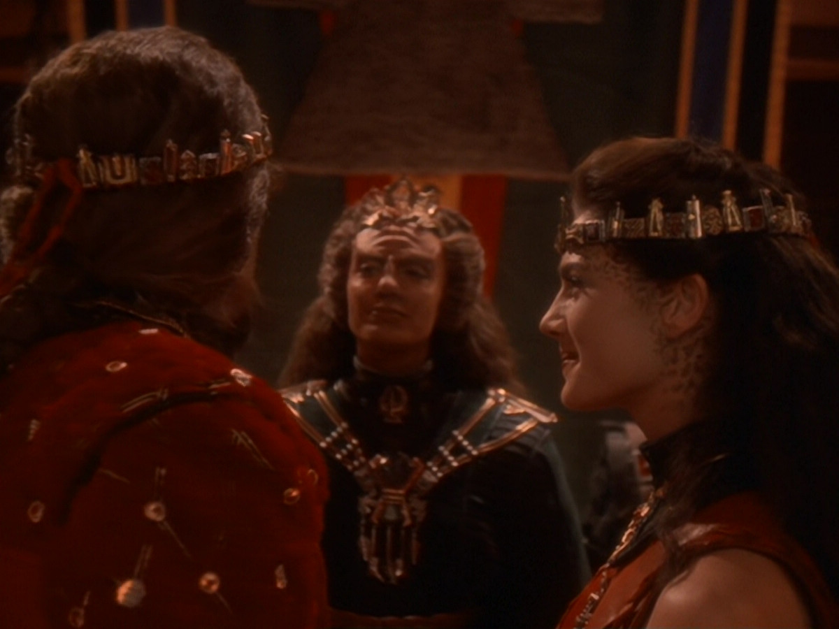 extant_StarTrek_DS9_6x07-YouAreCordiallyInvited_03693.jpg
