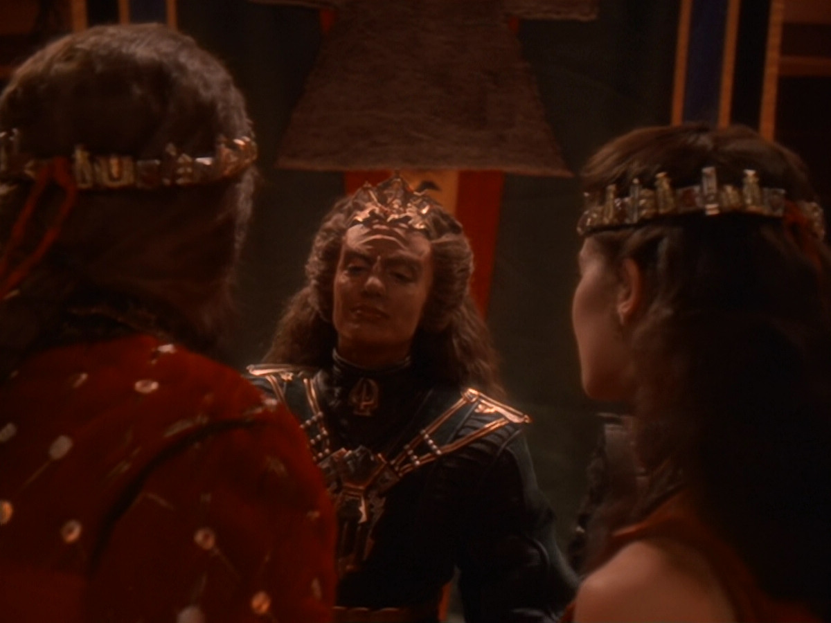 extant_StarTrek_DS9_6x07-YouAreCordiallyInvited_03694.jpg