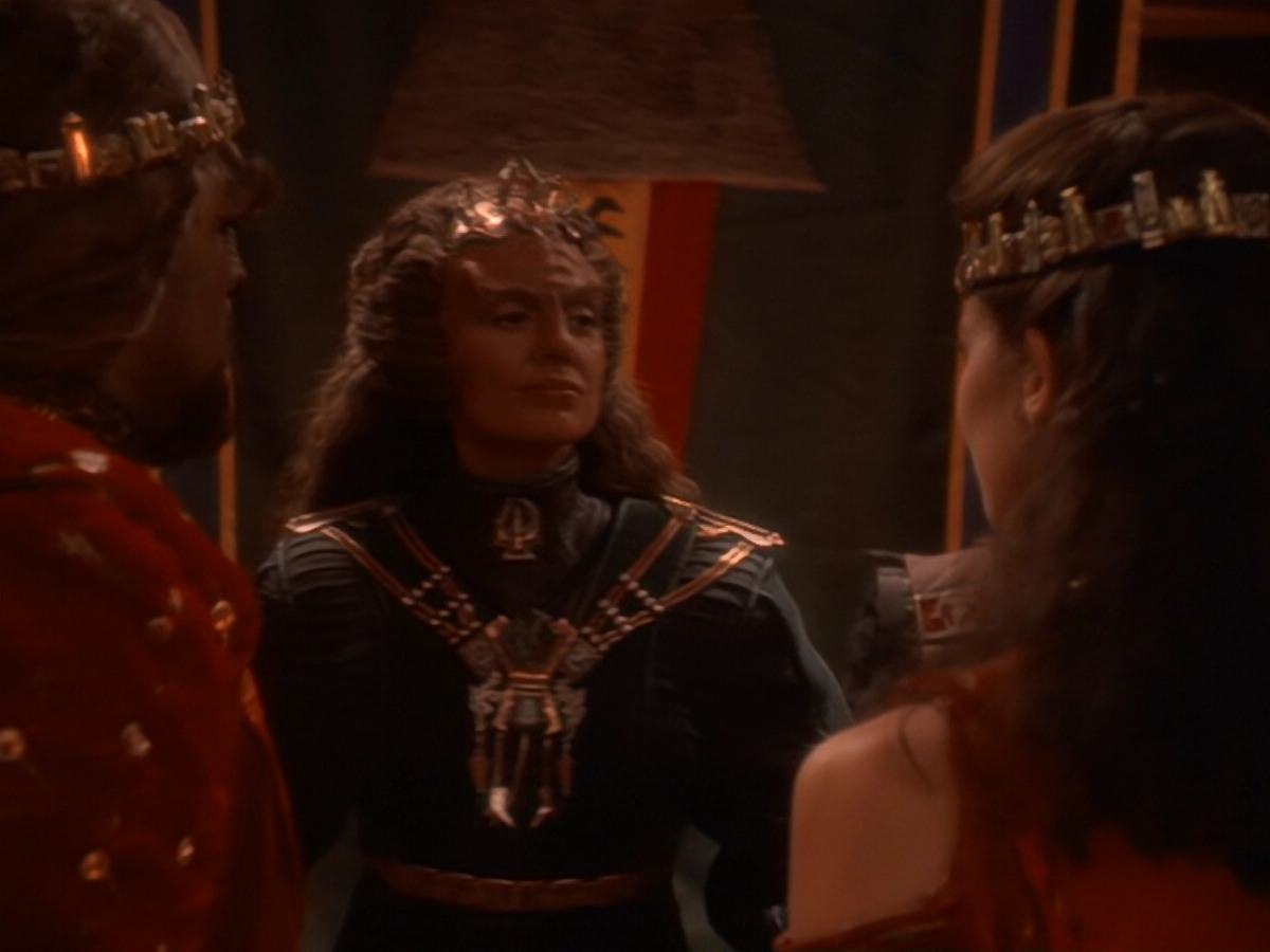 extant_StarTrek_DS9_6x07-YouAreCordiallyInvited_03704.jpg