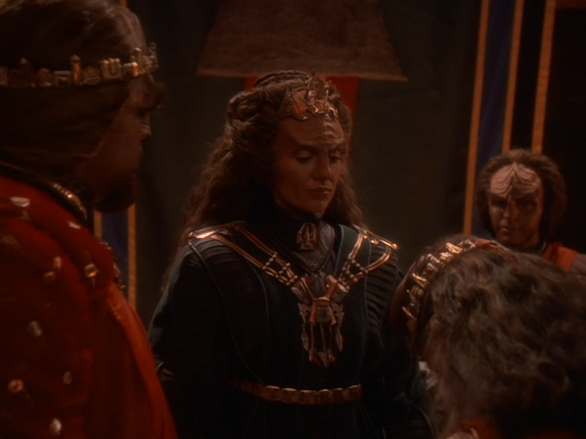 extant_StarTrek_DS9_6x07-YouAreCordiallyInvited_03706.jpg