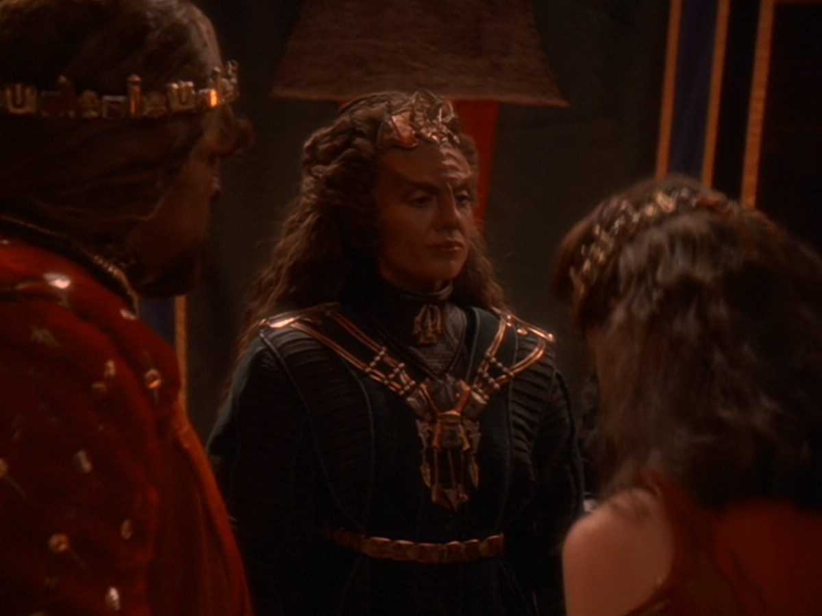 extant_StarTrek_DS9_6x07-YouAreCordiallyInvited_03707.jpg