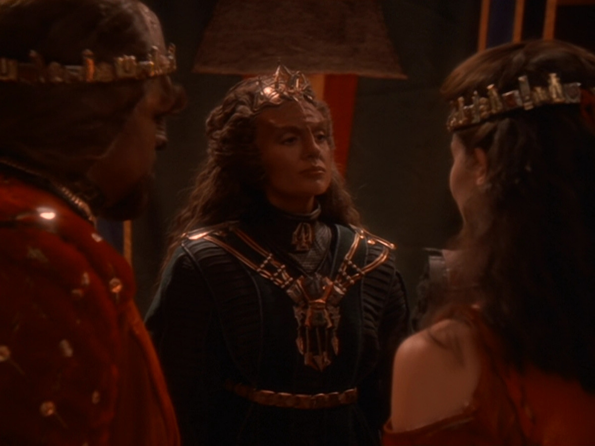 extant_StarTrek_DS9_6x07-YouAreCordiallyInvited_03708.jpg