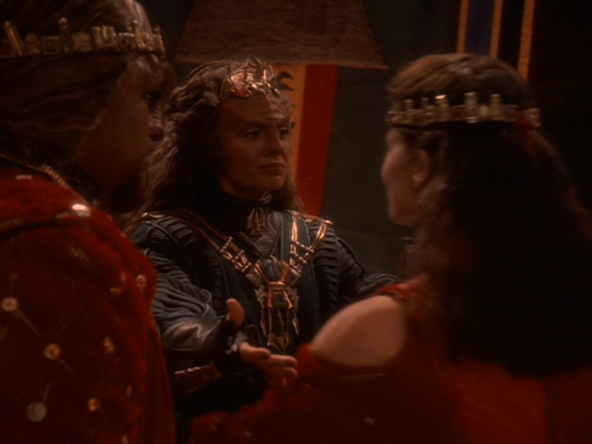 extant_StarTrek_DS9_6x07-YouAreCordiallyInvited_03719.jpg