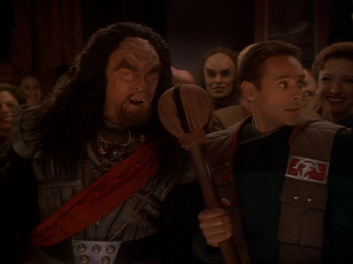 extant_StarTrek_DS9_6x07-YouAreCordiallyInvited_03725.jpg