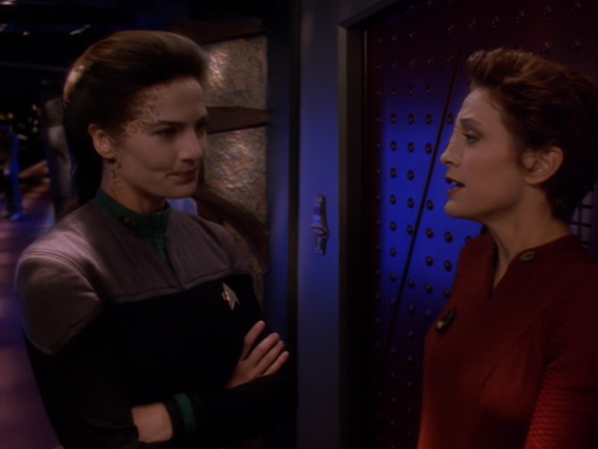 extant_StarTrek_DS9_6x08-Resurrection_00024.jpg