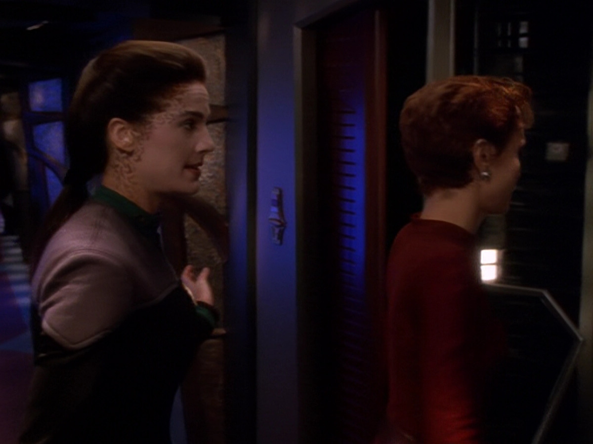 extant_StarTrek_DS9_6x08-Resurrection_00035.jpg