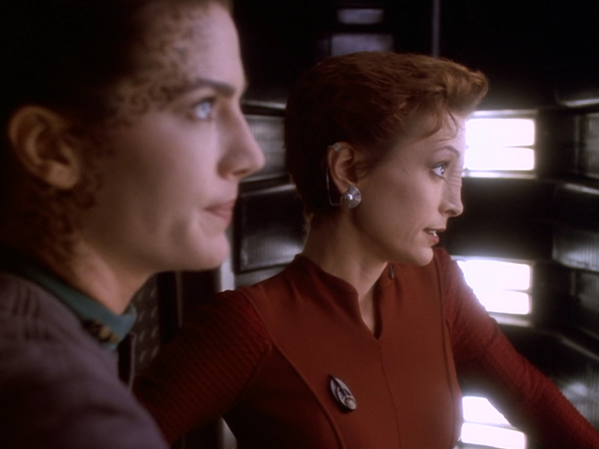 extant_StarTrek_DS9_6x08-Resurrection_00070.jpg