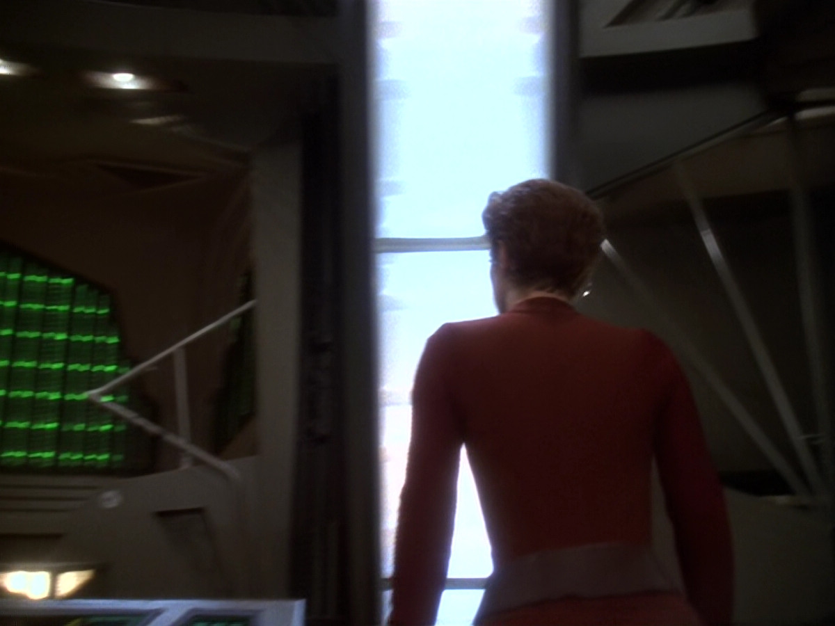 extant_StarTrek_DS9_6x08-Resurrection_00135.jpg