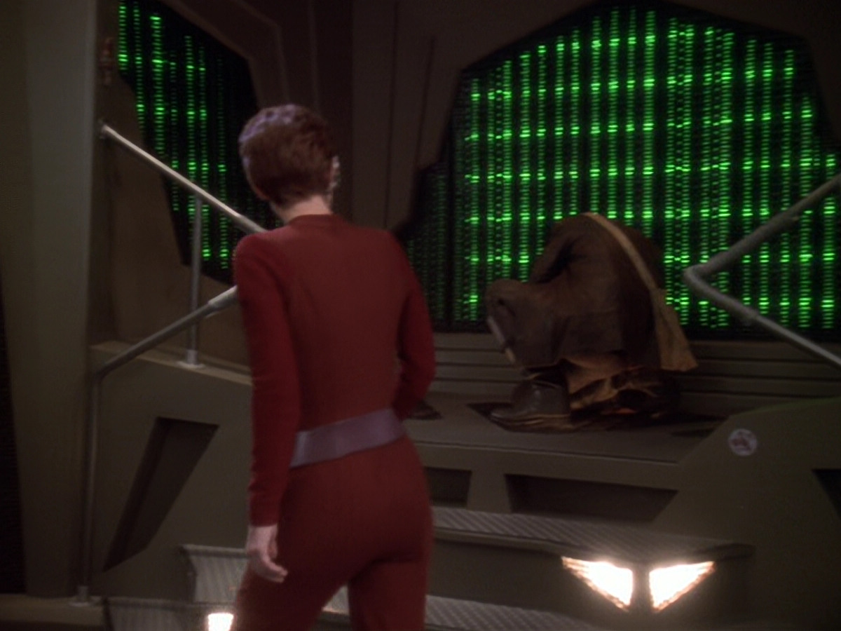 extant_StarTrek_DS9_6x08-Resurrection_00145.jpg