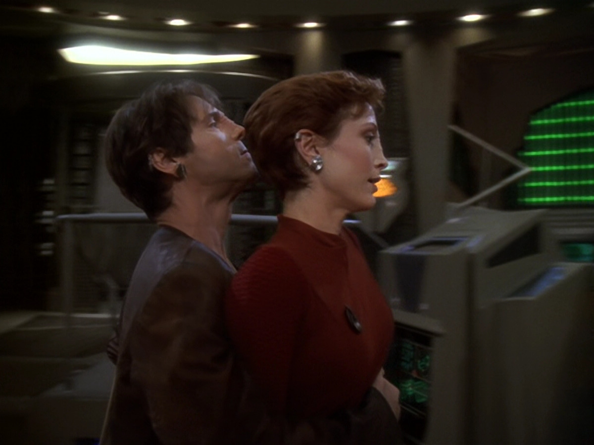 extant_StarTrek_DS9_6x08-Resurrection_00397.jpg