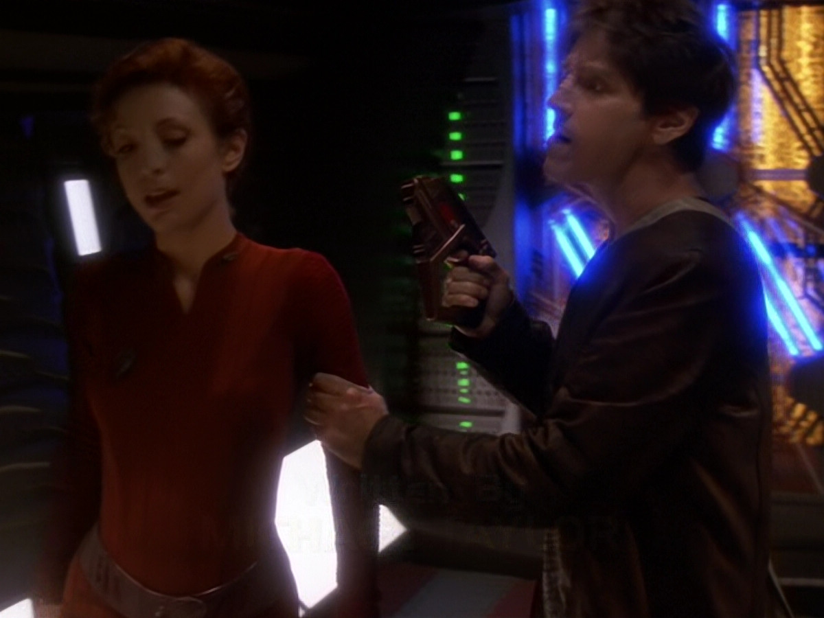 extant_StarTrek_DS9_6x08-Resurrection_00440.jpg