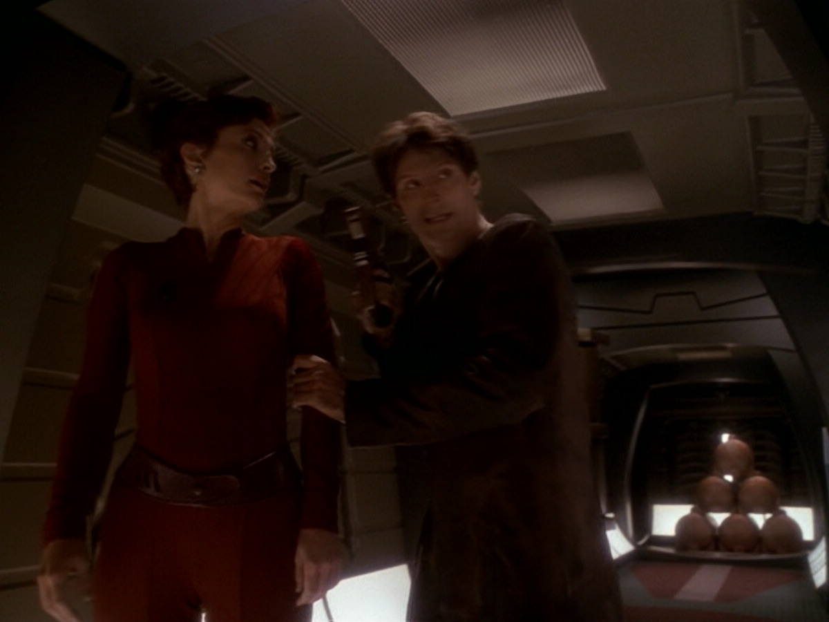 extant_StarTrek_DS9_6x08-Resurrection_00489.jpg