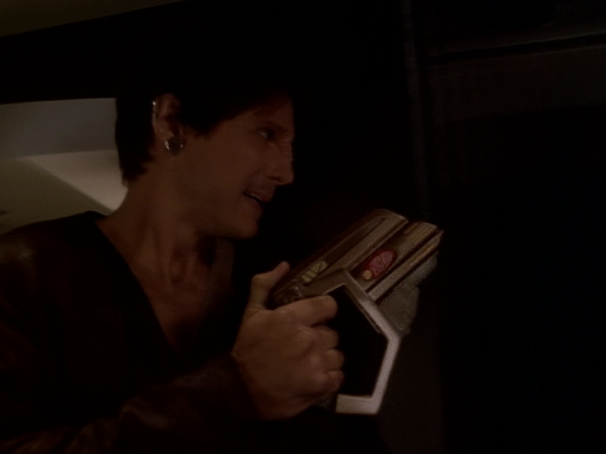 extant_StarTrek_DS9_6x08-Resurrection_00497.jpg