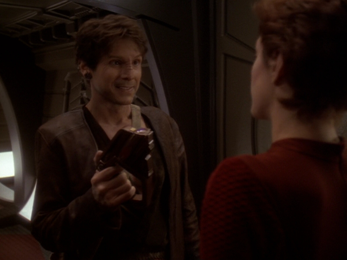 extant_StarTrek_DS9_6x08-Resurrection_00551.jpg