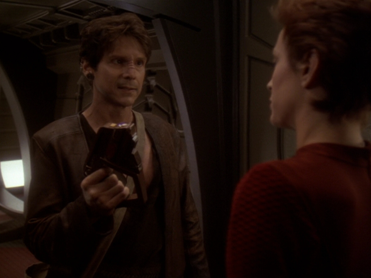 extant_StarTrek_DS9_6x08-Resurrection_00555.jpg