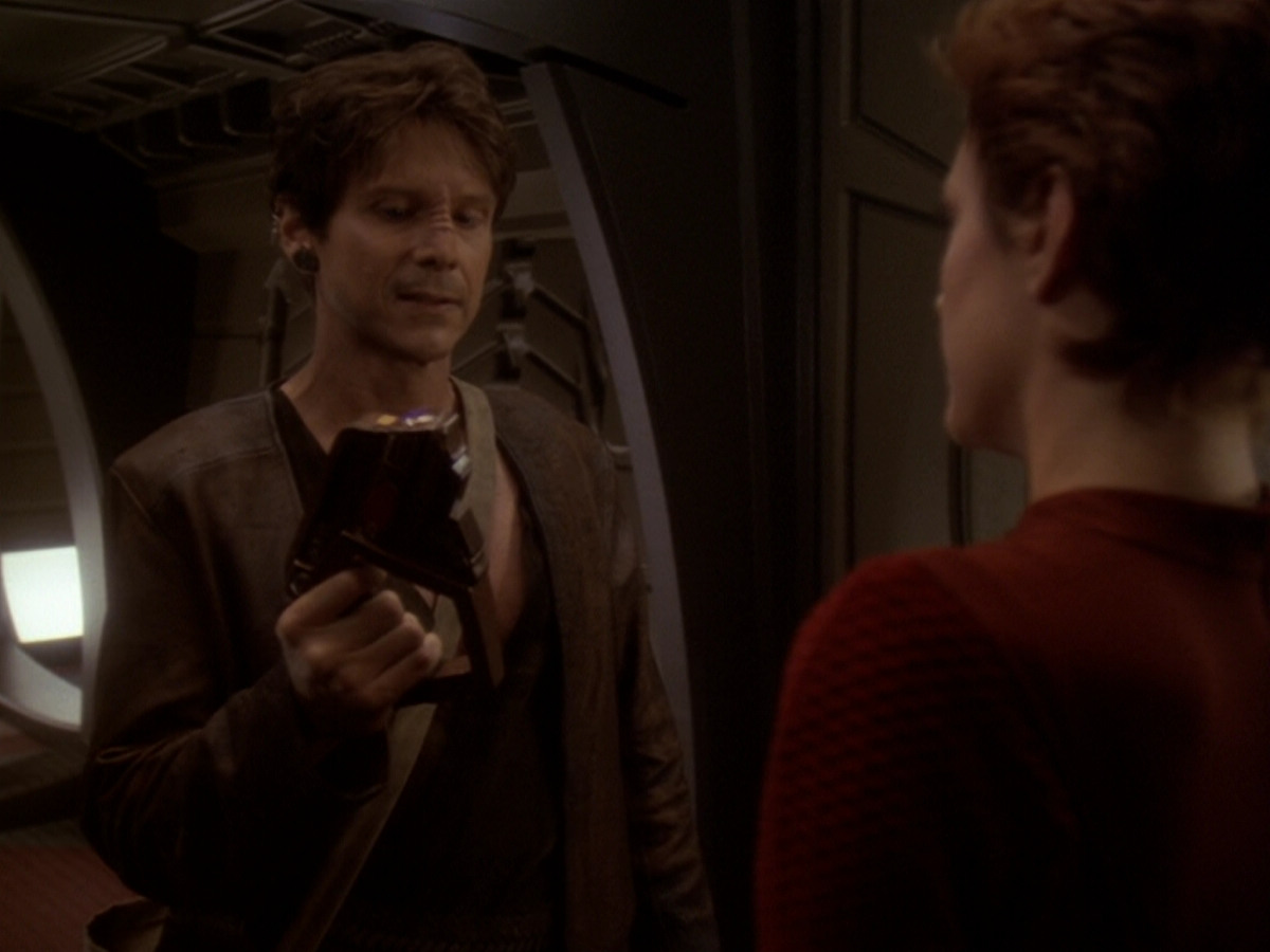 extant_StarTrek_DS9_6x08-Resurrection_00557.jpg